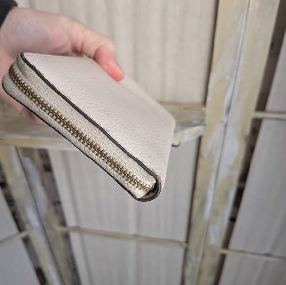 Coach Print Wallet - Picture 7 of 16